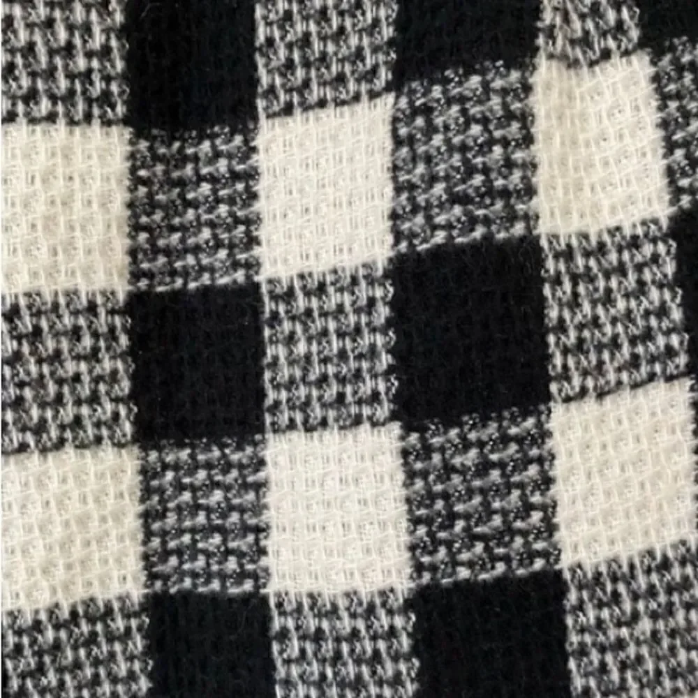 Missguided women’s black and white checkered mini skirt, s/6